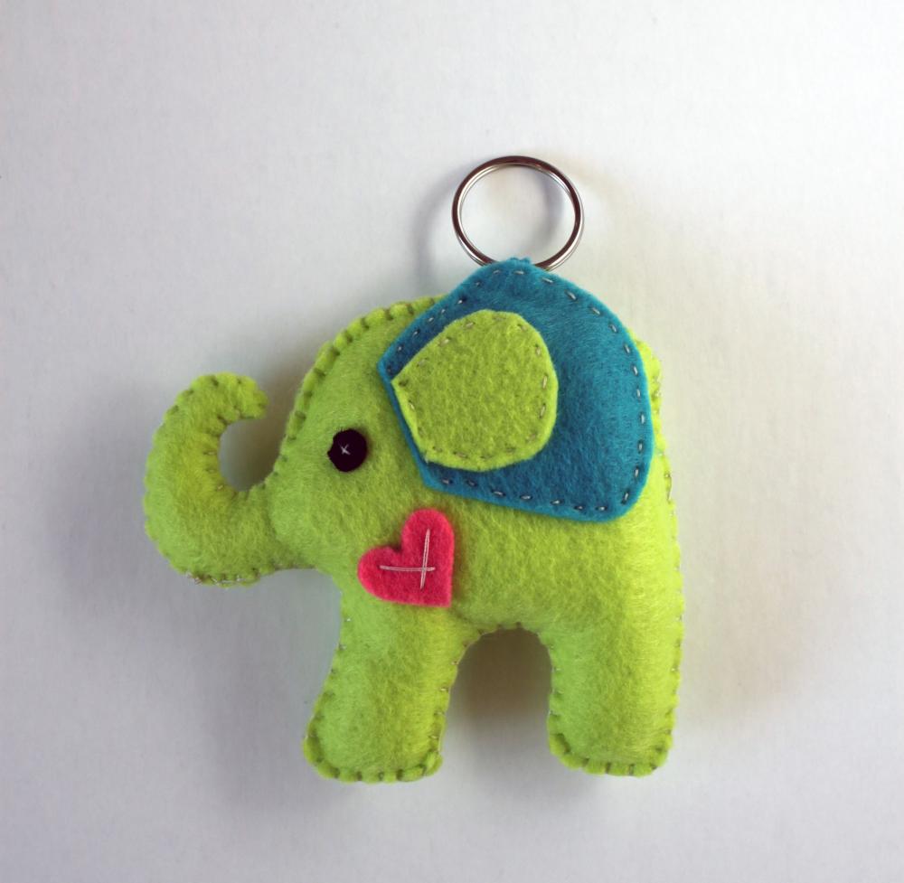 Personalized felt Keychain with your choice of text - No. 1 Grandma Keychain - Christmas gift - Animal Favor - Stocking Stuffer
